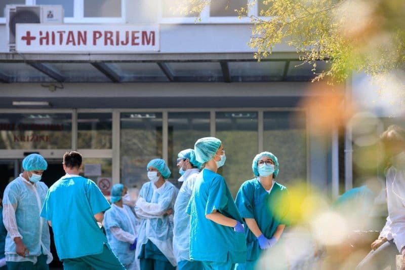 U Splitu preminula maturantica, bila je pozitivna na koronavirus