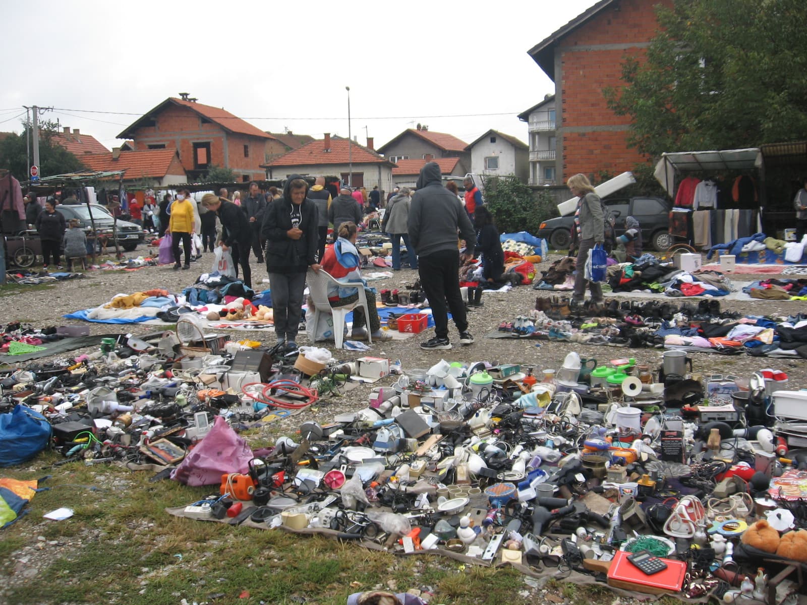 Odjeća po tri marke, obuća malo skuplja
