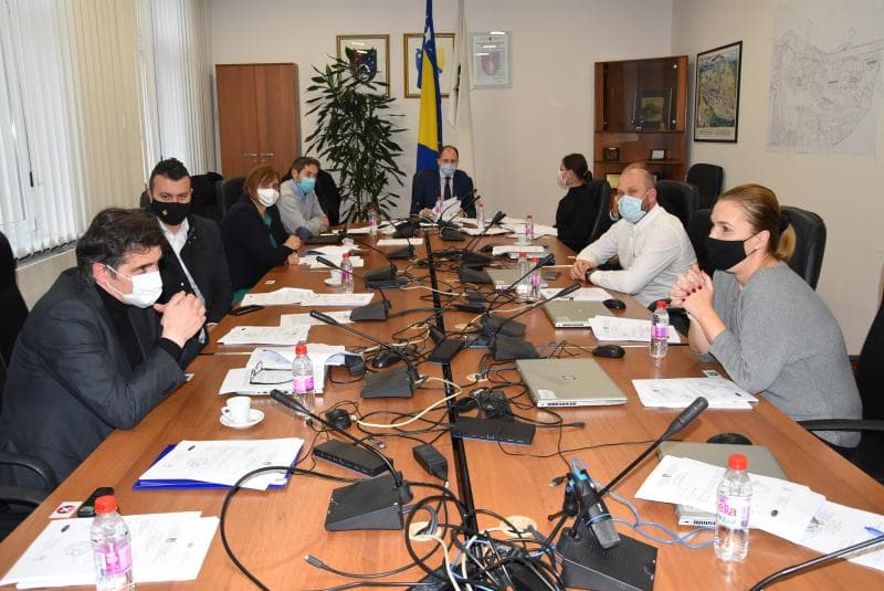 Vlada odobrila nabavku 40 aparata za visoki protok kisika KCUS-u i Općoj bolnici