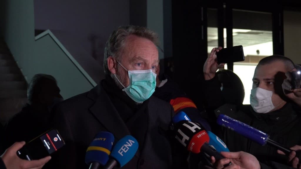 Izetbegović: Ovo sa Zvizdićem mora stati