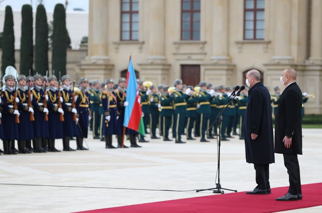 Erdoan i Alijev zajedno na vojnoj paradi