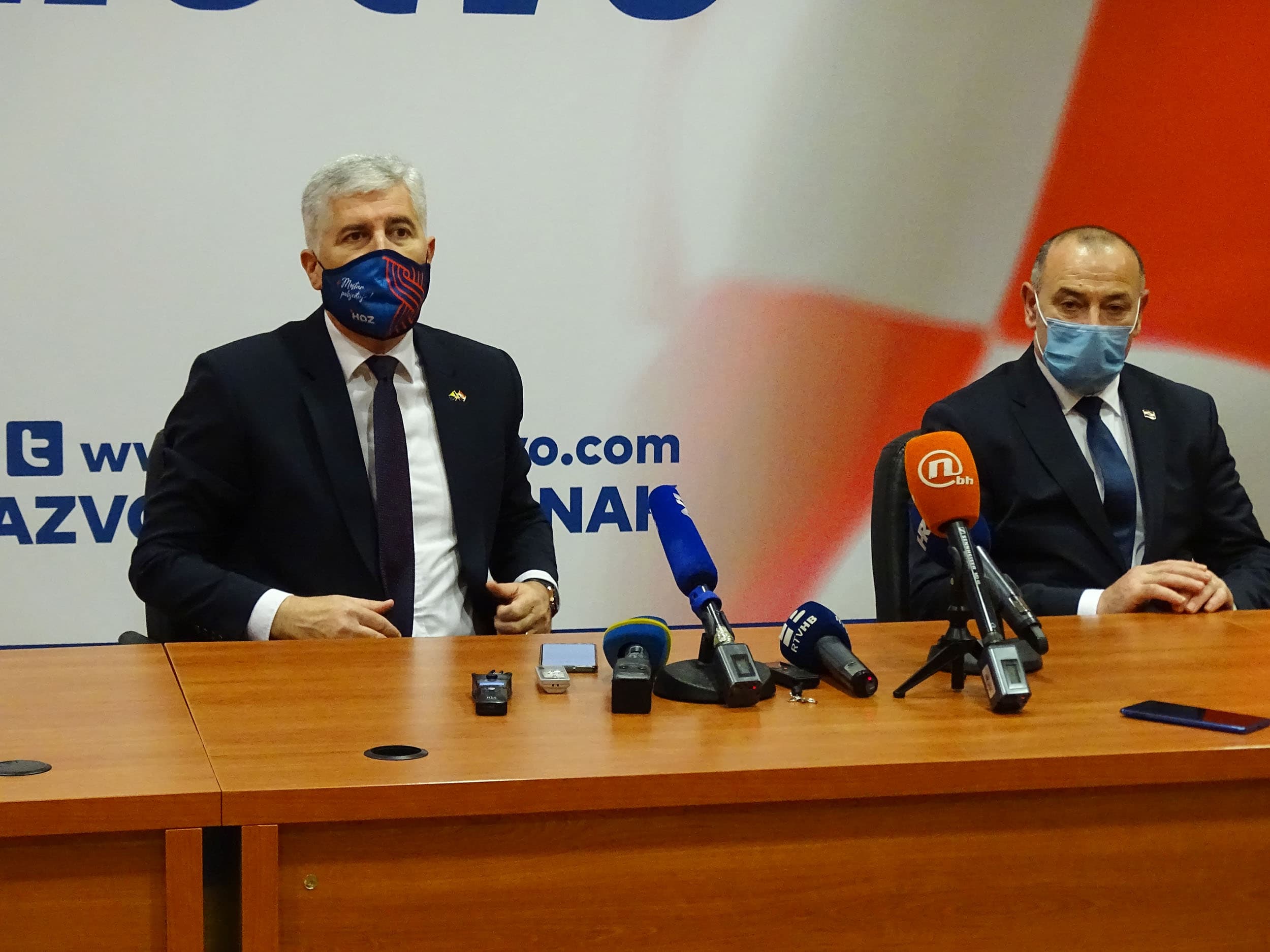 Čović i Medved u centrali HDZ-a - Avaz