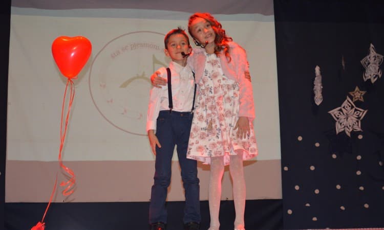 Emina i Emir Geca pobjednici 21. dječijeg festivala 'Šta se pjesmom sanja'