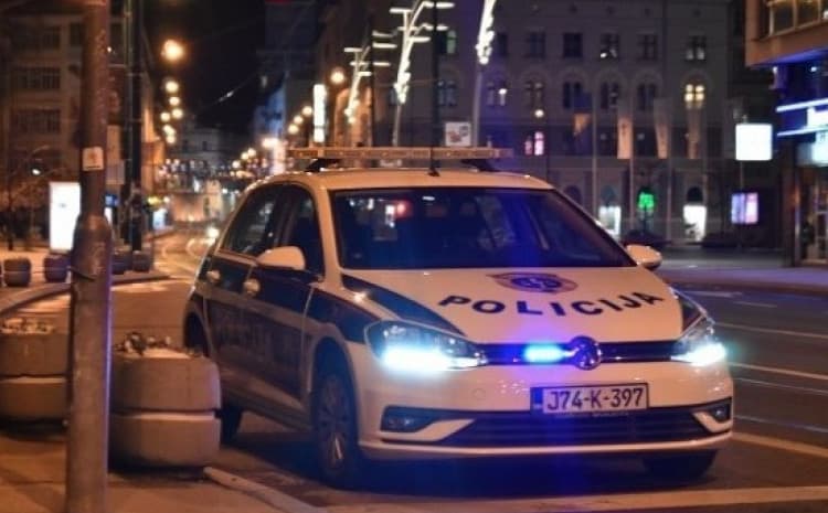 Bačena bomba na Ilidži, oštećena tri vozila