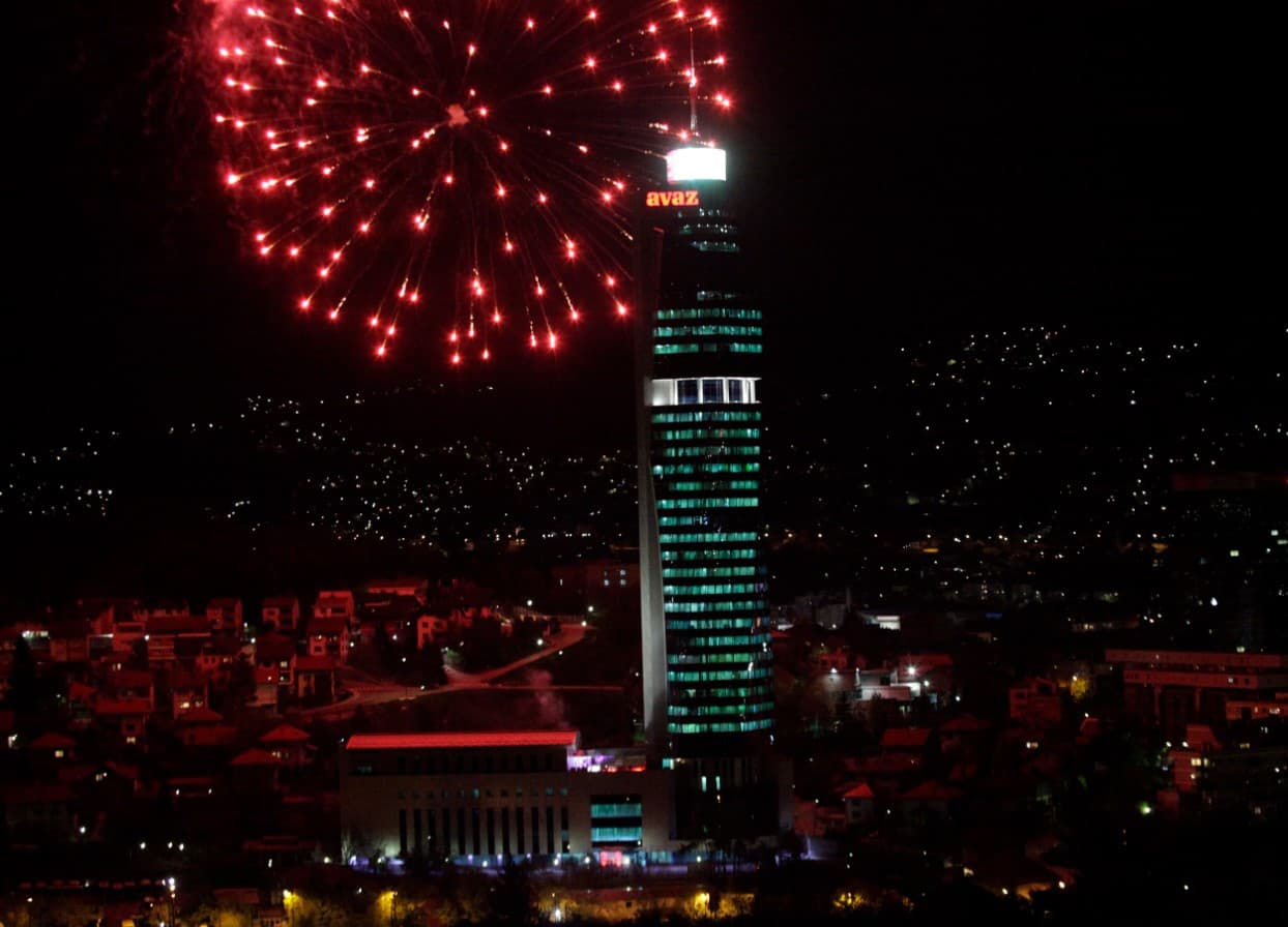 Redakcija "Dnevnog avaza" želi vam sretnu i uspješnu Novu 2021. godinu!