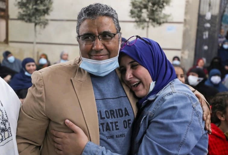 Mahmoud Hussein - Avaz