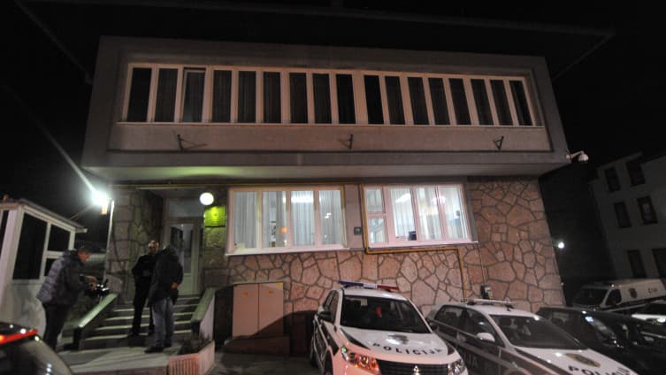 Pokušao podmititi policajce: Izvadio 100 KM i predložio da mu pola vrate