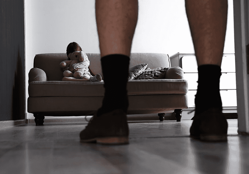 Seksualno zlostavljao unuku: Djed pedofil pobjegao u Hrvatsku