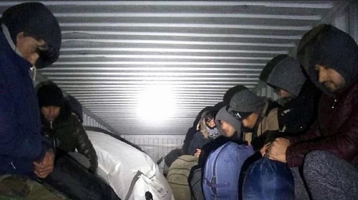 U vagonu se zamalo ugušilo 20 migranata