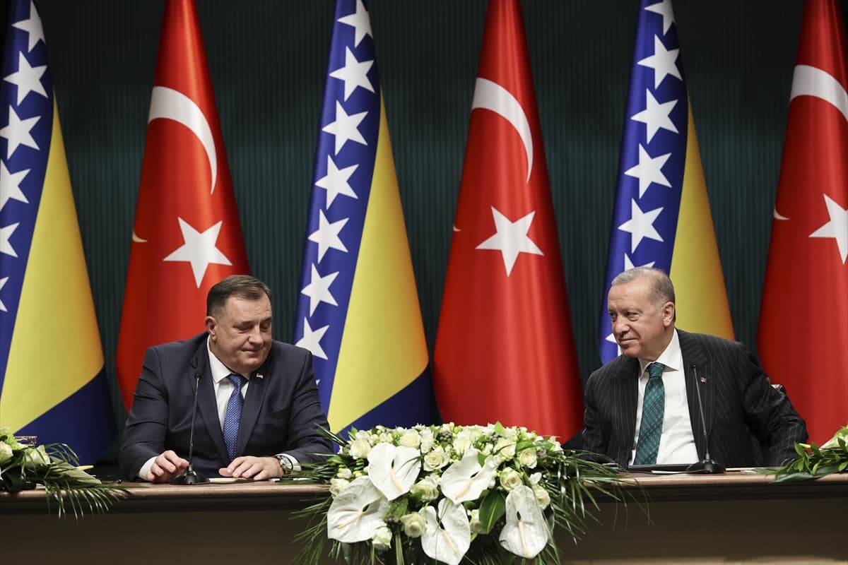 Dodik u Ankari: Erdoanova briga o svima je pravi primjer kako se i mi trebamo ponašati