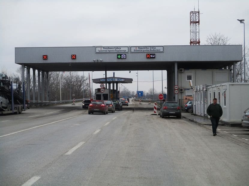 Dok je Srbija zaključana, mladi hrle u Bijeljinu