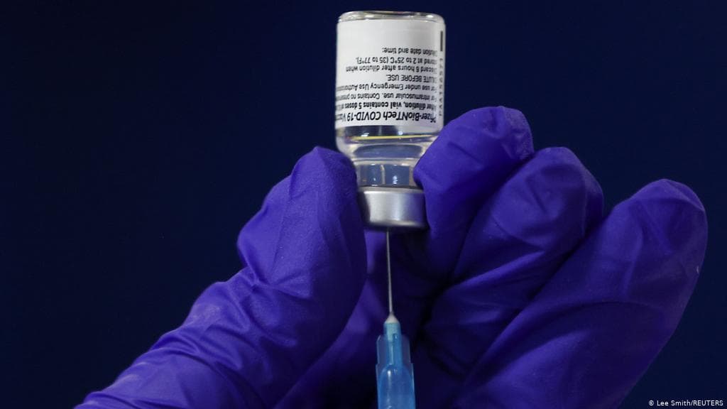 Pfizer/BioNTech say vaccine effective against S.Africa variant
