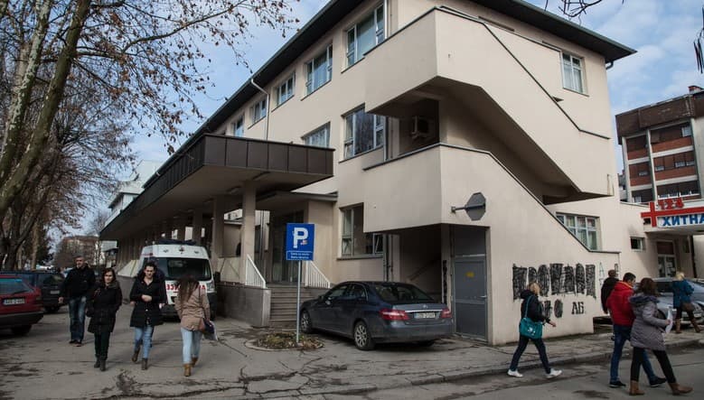Kriminalistički inspektori ušli u Dom zdravlja Prijedor: Izuzimaju dokaze o propadanju 1.300 vakcina