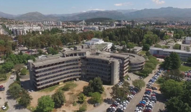 Preminula porodilja zaražena koronavirusom, beba stabilno