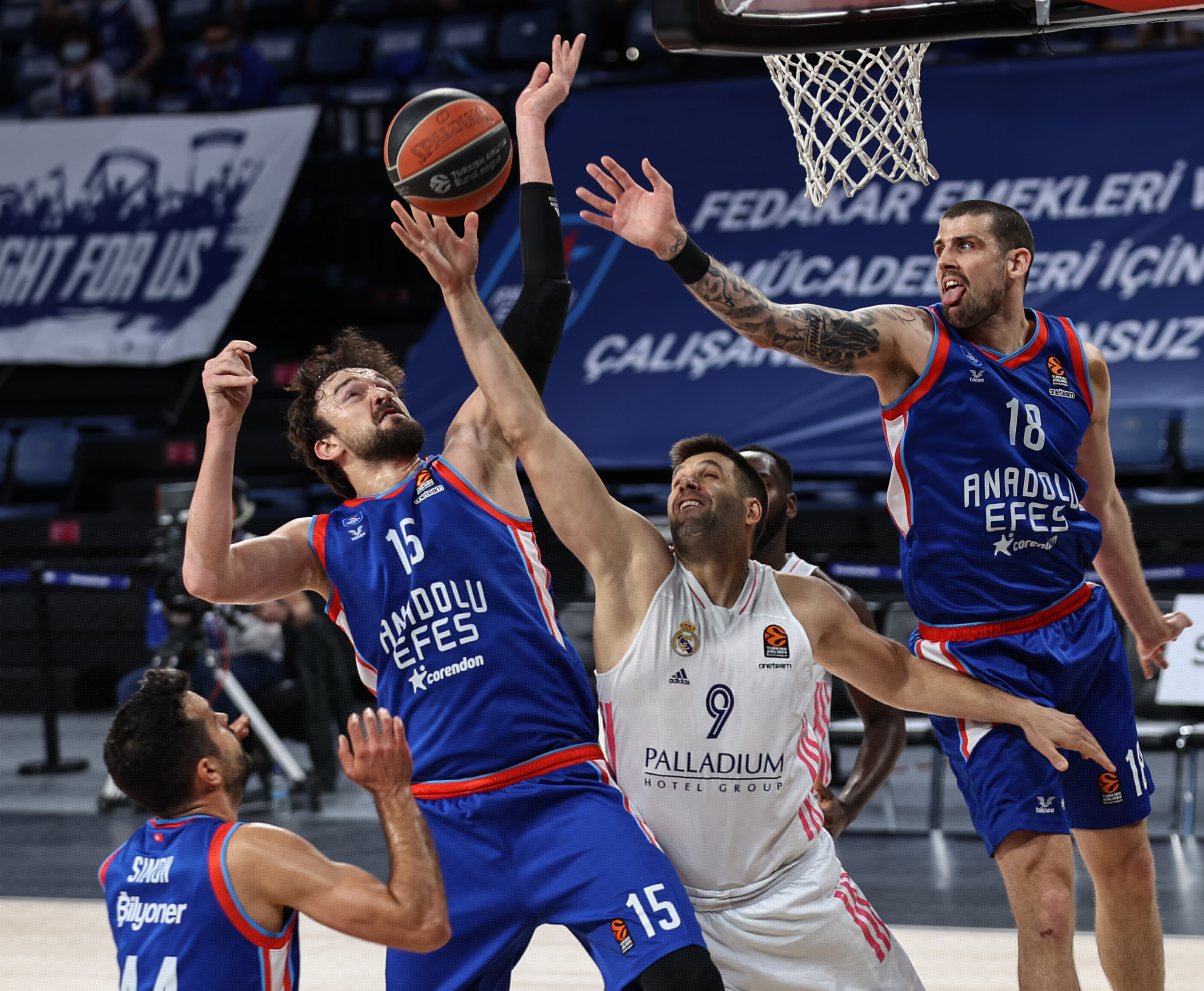 Efes ponovo savladao Real, Musa opet bez minutaže