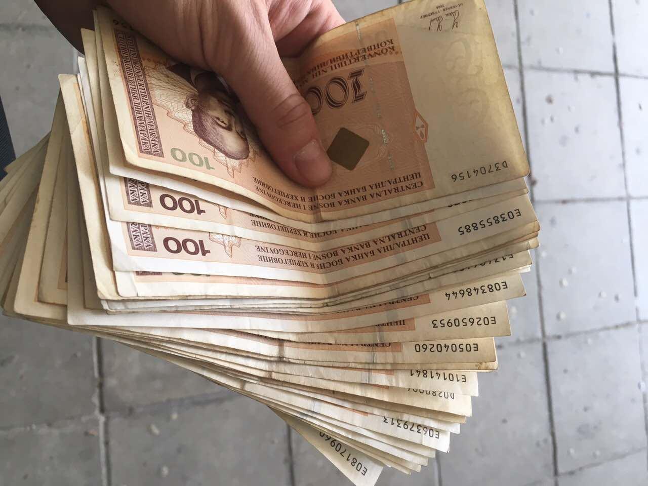 Od maloljetnika pokušao iznuditi 2.500 KM