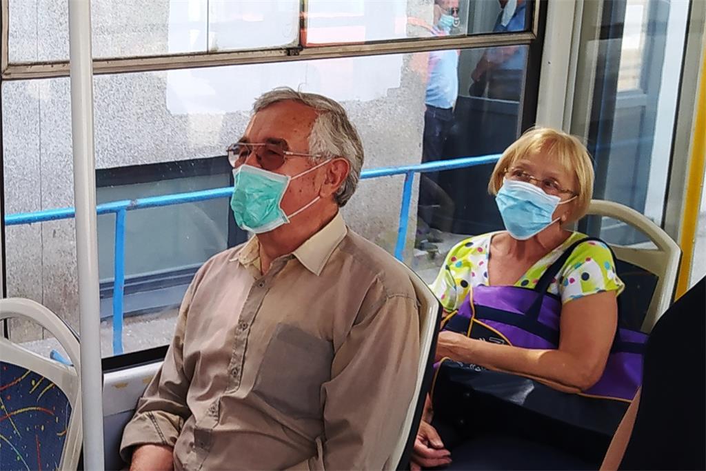 U BiH preminula 21 osoba, 296 novozaraženih