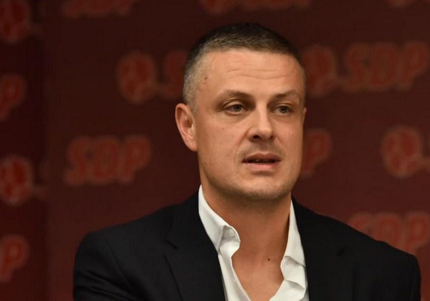 Vojin Mijatović objavio esej kćerke Une: Vaspitajte svoju djecu da budu dobri ljudi