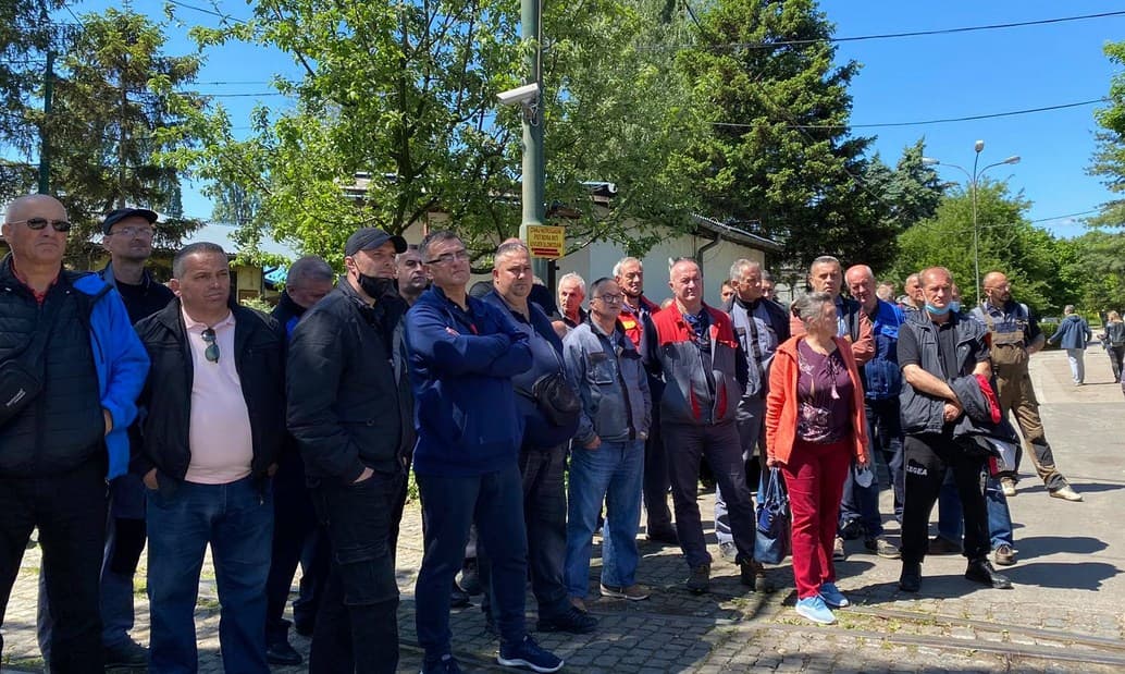 Protest radnika GRAS-a: Traže isplate plaća, od 14 sati moguć i prekid gradskog saobraćaja