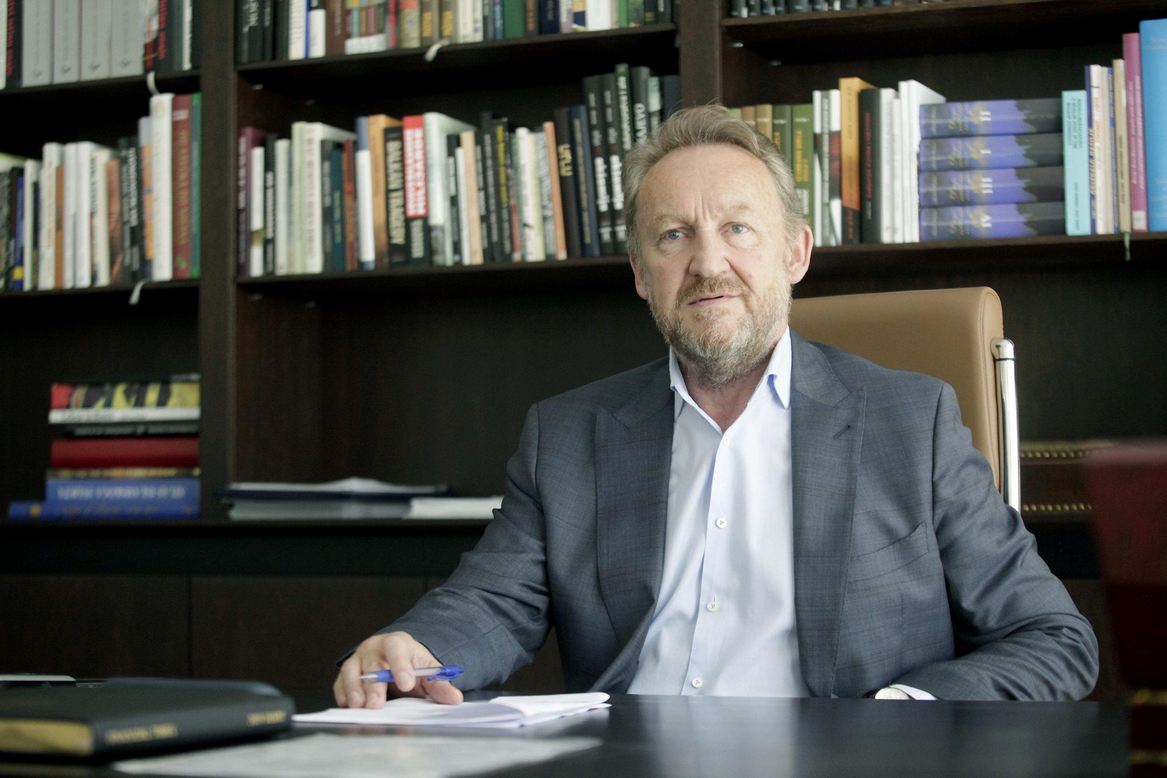 Izetbegović drsko obmanjuje javnost: Podaci svjetskih univerziteta kažu da je BiH druga u svijetu po smrtnosti od koronavirusa