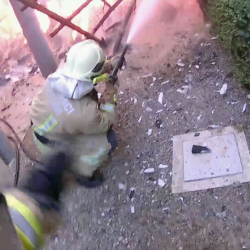 Pogledajte akciju prijedorskih vatrogasaca: Tokom gašenja požara eksplodirale mine