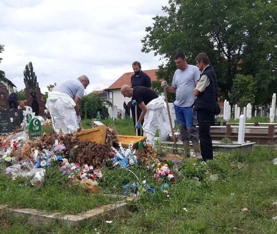 Posmrtni ostaci žrtava pronađeni ispod nedavno sahranjenih osoba