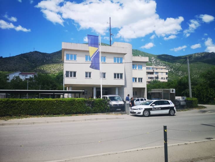 U Mostaru i Čitluku uhapšeno sedam osoba: Otkrivena plantaža marihuane
