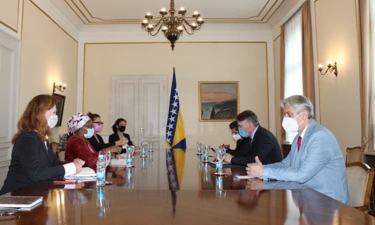 Komšić se sastao sa specijalnom savjetnicom Nderitu: Ujedinjeni narodi neće šutjeti na poricanje genocida