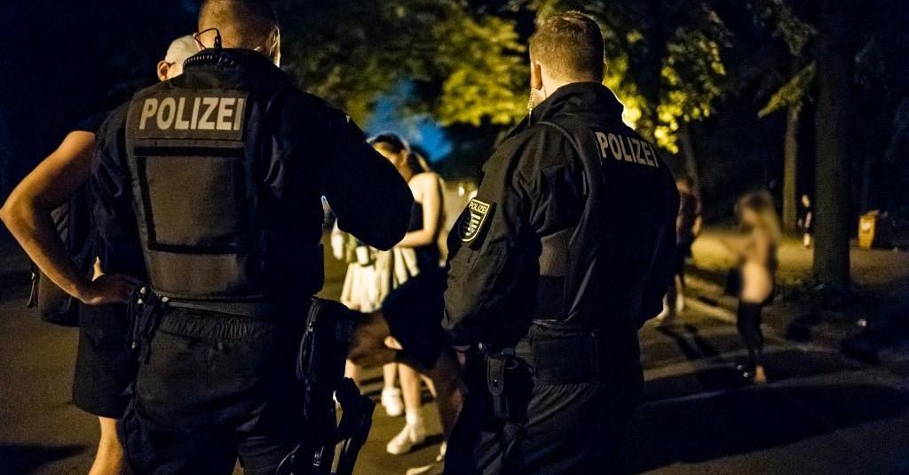 Policija širom Njemačke prekidala zabave, na jednoj zatekli 7.000 osoba