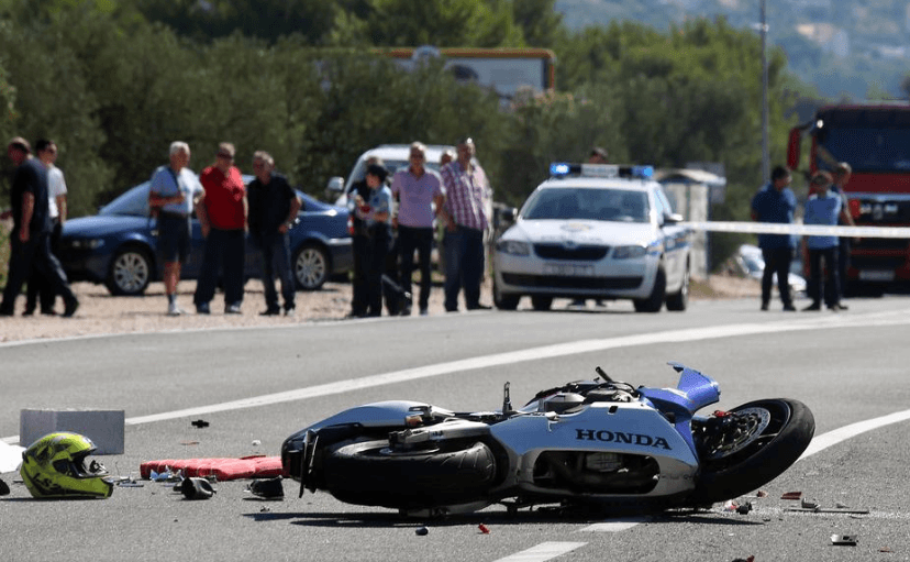 Motociklom usmrtio pješakinju, i vozač je teško povrijeđen