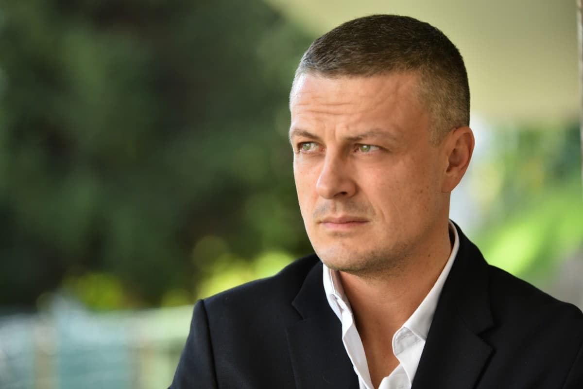 Vojin Mijatović dolazi u Potočare: Poklonit ću se žrtvama u Srebrenici