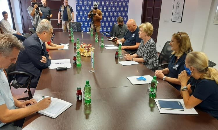 Pomoćnica generalnog sekretara UN-a Džilijen Trigs s vlastima Bihaća o situaciji s migrantima