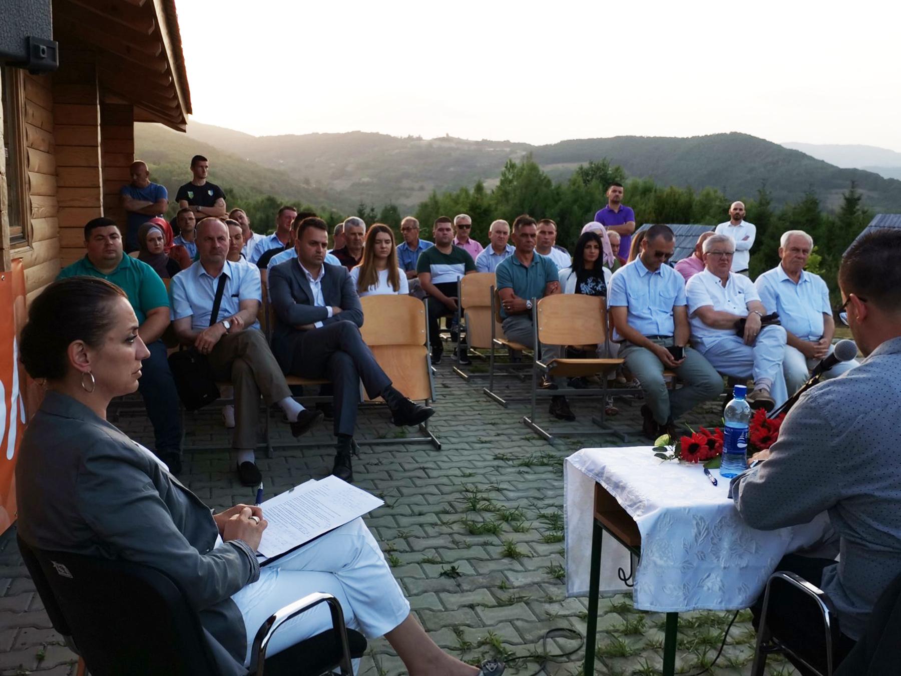 Tribina "Obaveza pamćenja zločina": Nakon Srebrenice međunarodna zajednica obraz pokušala sačuvati na Goraždu