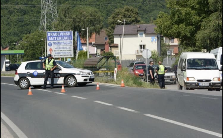 Teška nesreća kod Srebrenika: Povrijeđene četiri osobe, među njima i maloljetnik