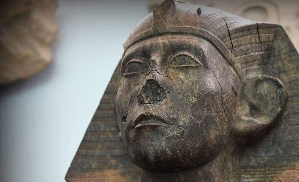 Egiptolozi otkrili zašto su egipatskim statuama polomljeni nosevi