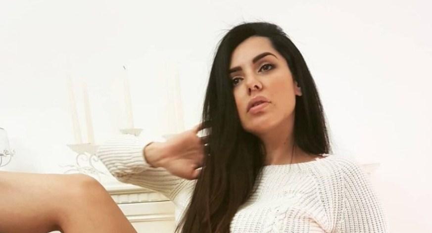 Tanja Savić pokazala noge: Ti si bomba!