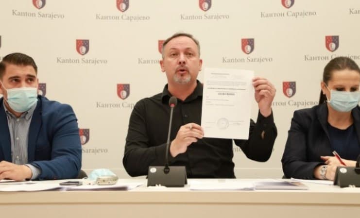 Klub SDA: Tražimo ostavku premijera Pfizer Vlade