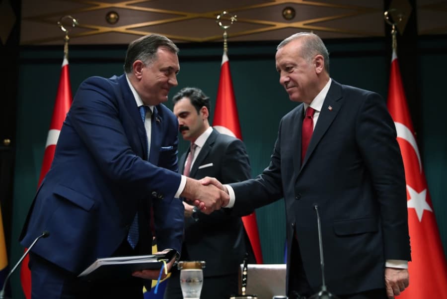 Iz Dodikovog kabineta kažu da ne krši bojkot ako se sastane s Erdoanom