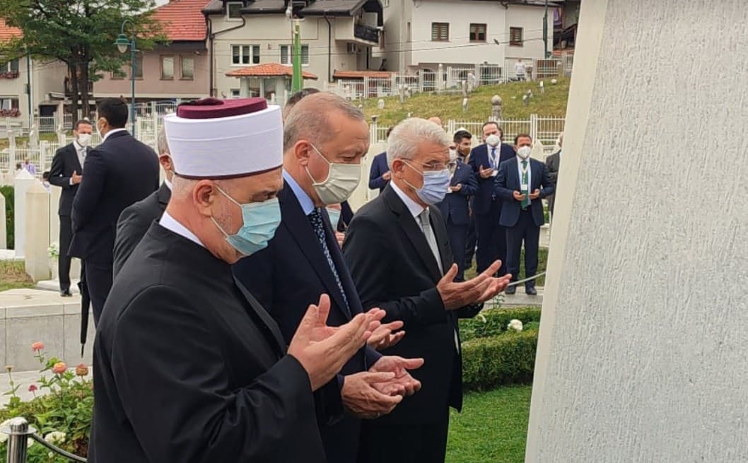 Predsjednika Turske na Kovačima dočekali reis Husein ef. Kavazović i Šefik Džaferović