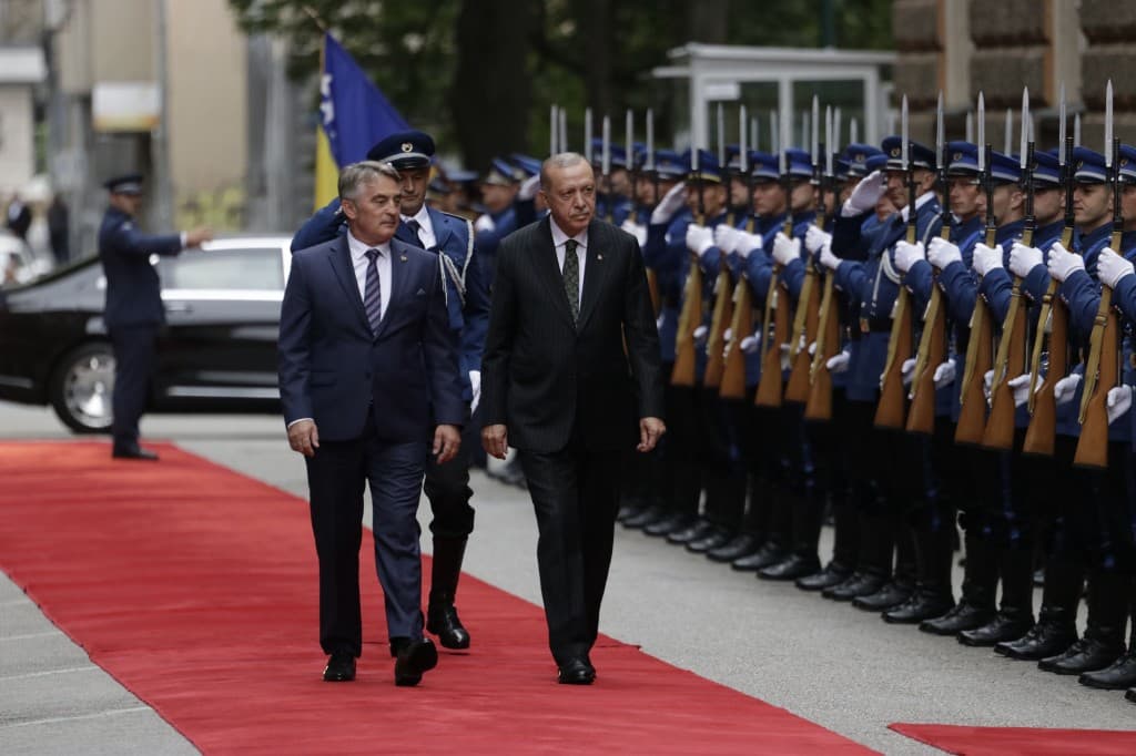 Erdoan uz najviše državne počasti dočekan ispred zgrade Predsjedništva BiH