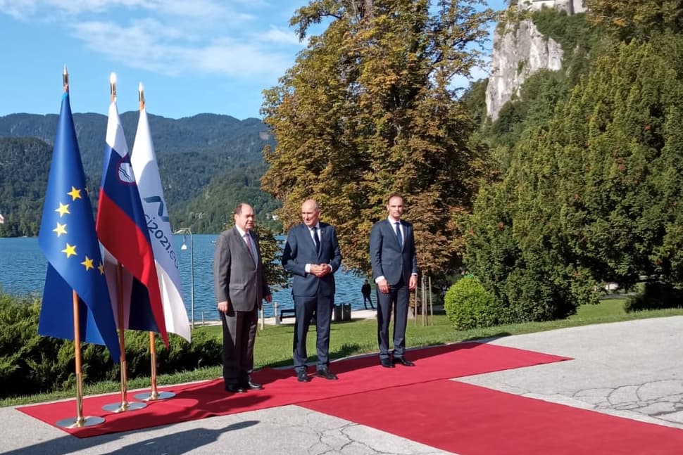 Sastali se Šmit i Janša prije početka 16. Bledskog strateškog foruma