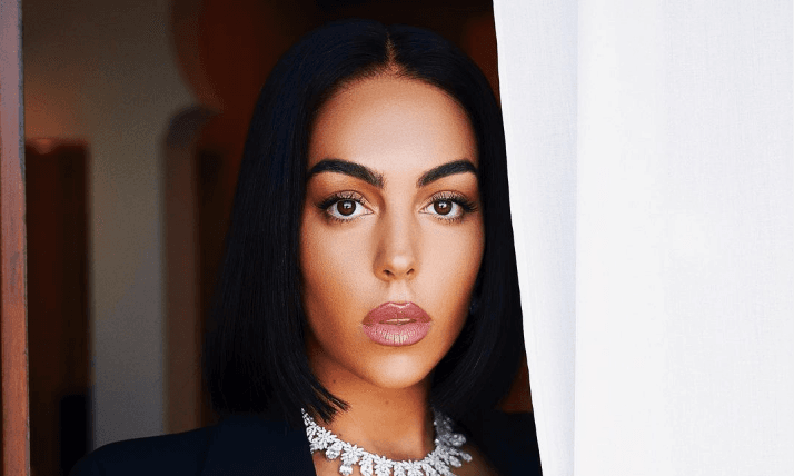Svi su čekali njeno izdanje: Ronaldova Georgina najviše privukla pažnje na crvenom tepihu