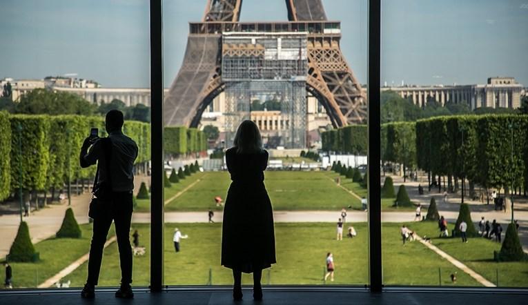 Francuska zabranjuje ulaz nevakcinisanim turistima iz SAD-a