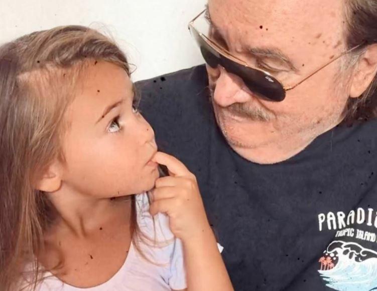 Mišo Kovač u društvu unuke Elene: Ljubav je to