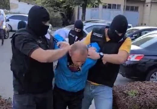 Video / Nebojša i Zoran u dvorištu uzgajali marihuanu: Jutros su uhapšeni