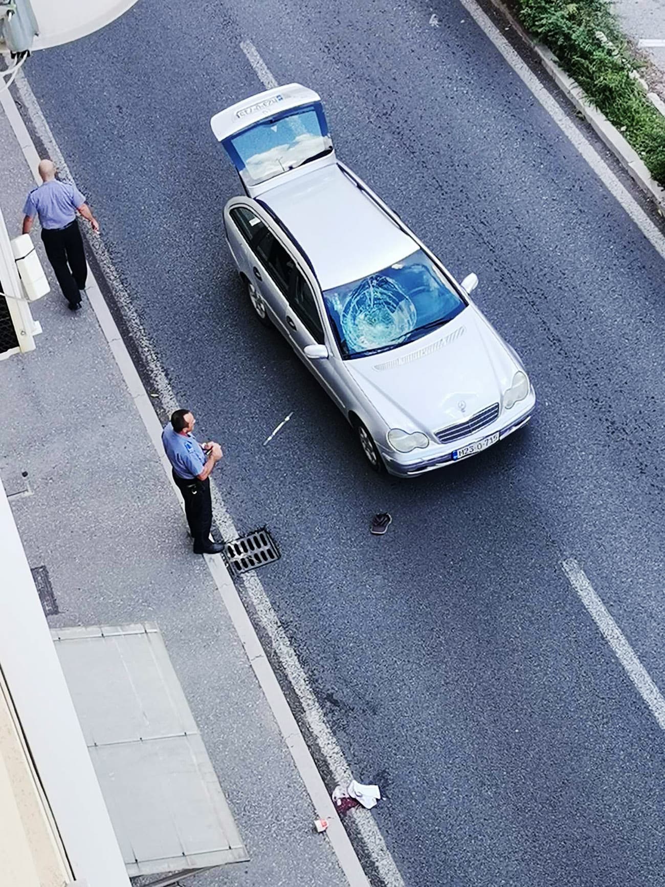 Mercedesom udario pješaka starije dobi