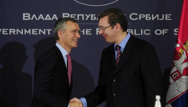 Vučić razgovarao s generalnim sekretarom NATO-a zbog situacije na Kosovu
