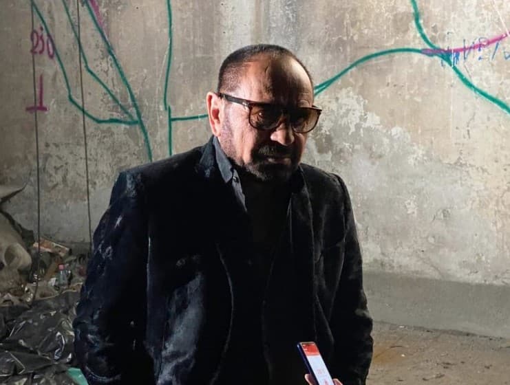 Ne zaboravlja zavičaj: Mile Kitić selu poklonio asfalt i snahi sagradio kuću