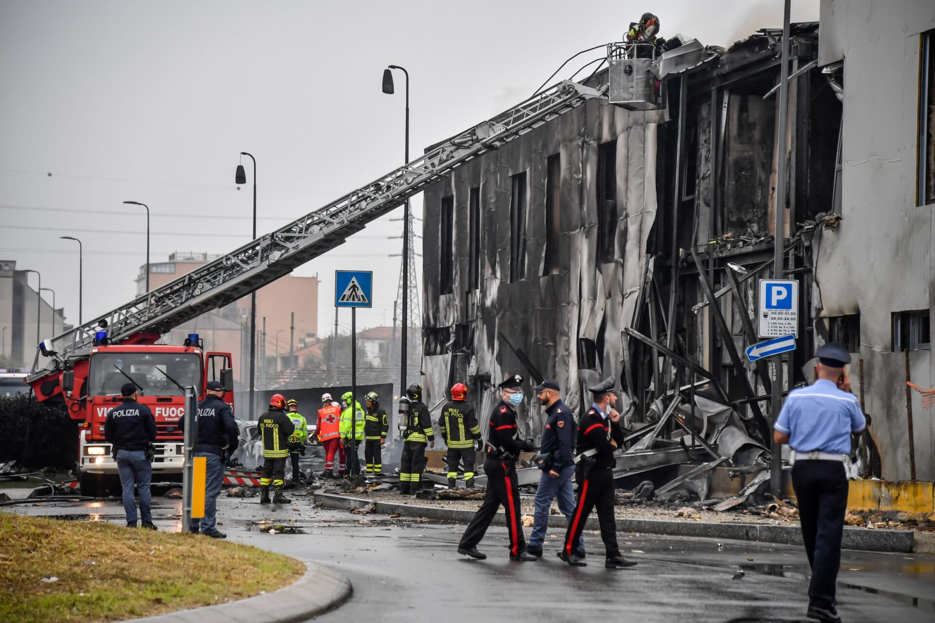Avionom, koji se srušio u Milanu, upravljao rumunski milijarder: Poginuo i on, te njegova supruga i sin