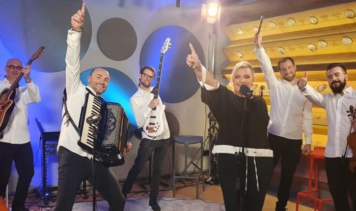 Snežana uzela pjesmu koju je 1976. otpjevala Silvanina sestra Mirjana